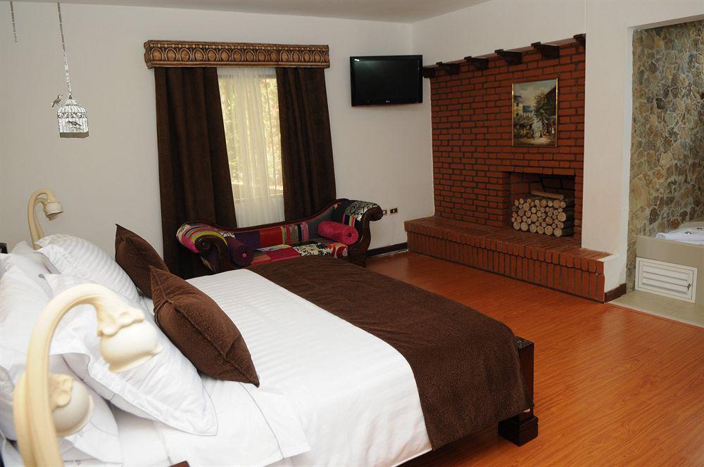 Las Rosas Hotel Boutique Medellin Exterior photo