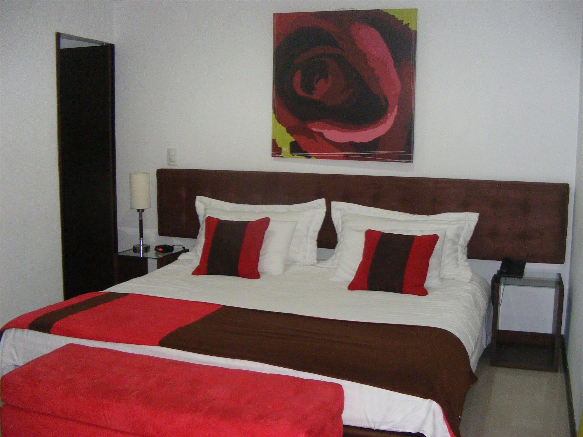 Las Rosas Hotel Boutique Medellin Exterior photo